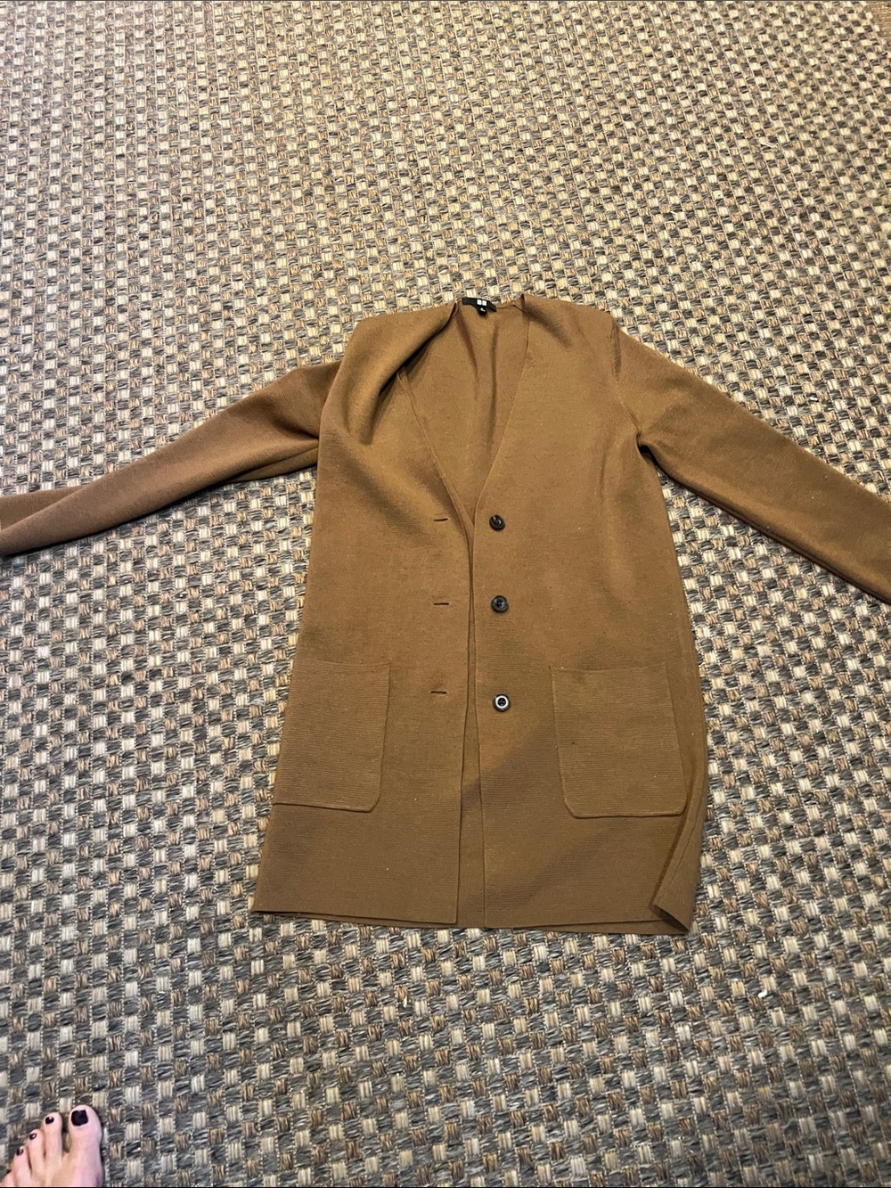 Uniqlo rust colored Button sweater
